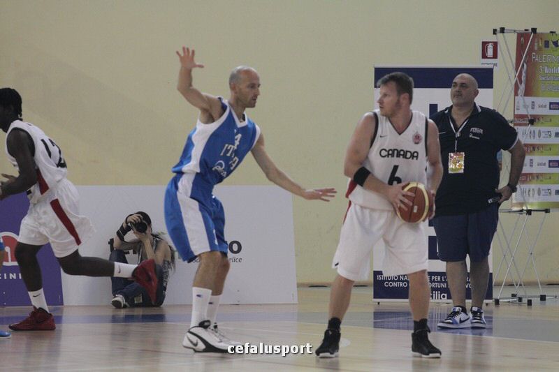 110918 basket 197_tn.jpg